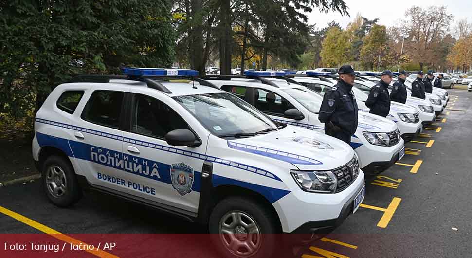 policija srbija.jpg